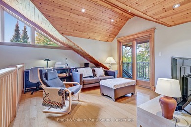 A Rare Lakeside Masterpiece on Limestone Lake. Discover a world - photo 22