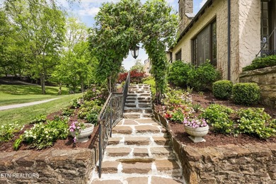 This classic 1928 Tudor Revival estate, within the Kingston Pike - photo 4
