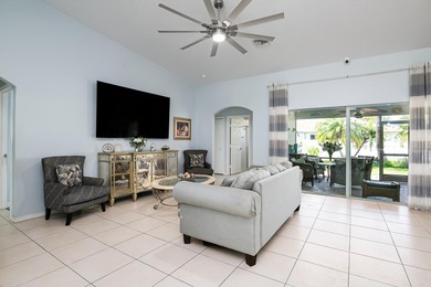 Welcome to 591 SE Chapman Avenue - a spacious, true 4 BD, 3 BA - photo 4