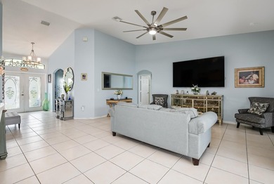 Welcome to 591 SE Chapman Avenue - a spacious, true 4 BD, 3 BA - photo 5