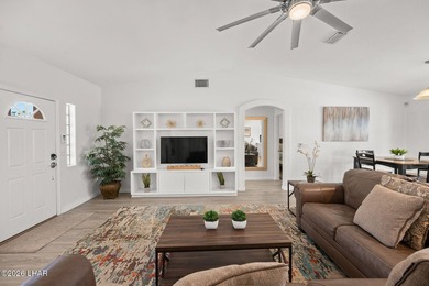 Turn-key and fully furnished Southside pool home with RV garage! - photo 8