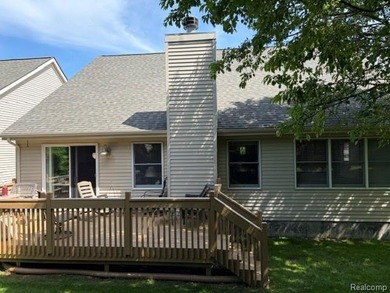 This condo is everyone's dream. Detached Ranch condo with loads - photo 3