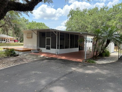 Don't miss out on this beautifully remodeled 2-bedroom, 1.5-bath - photo 2