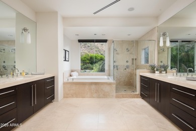 A fabulous hillside contemporary located in Tatum Canyon. This 5