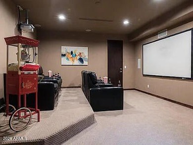 A fabulous hillside contemporary located in Tatum Canyon. This 5