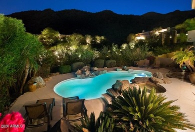 A fabulous hillside contemporary located in Tatum Canyon. This 5