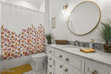 Beautiful Custom Built Home only 6 years old with Chef's Kitchen - photo 20
