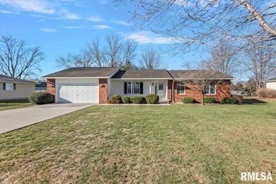 Lake Taylorville Home Sale Pending in Taylorville Illinois