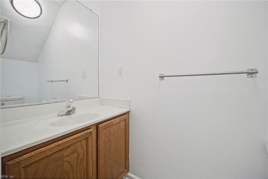 Beautifully presented 4-bedroom, 2.5-bath home offering modern - photo 22