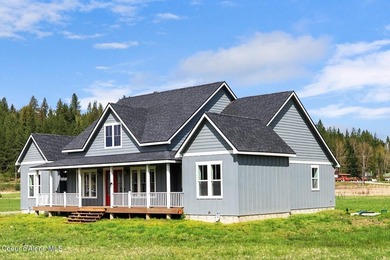 This newly built home sits on a large acreage lot in the heart - photo 23