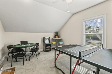 Beautiful Custom Built Home only 6 years old with Chef's Kitchen - photo 24