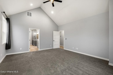 This newly built home sits on a large acreage lot in the heart - photo 27
