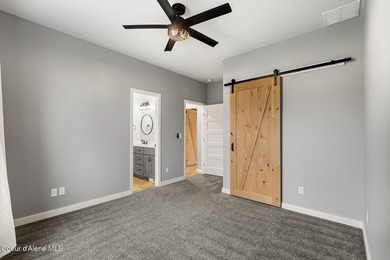 This newly built home sits on a large acreage lot in the heart - photo 33