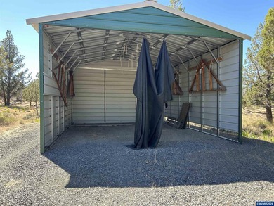 Highly coveted buildable lot inside 3 Rivers gated community - photo 9