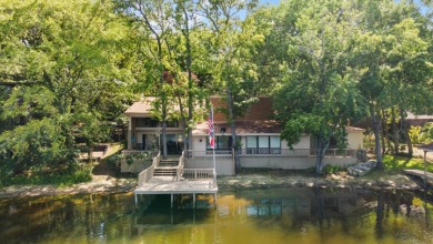 BEAUTIFUL TRADITIONAL MODERN WATERFRONT HOME! - Lake Home Sale Pending in Crockett, Texas