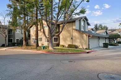 Gorgeous 3 Bedroom, 2.5 Bath Townhouse in South San Jose. Quiet - photo 2