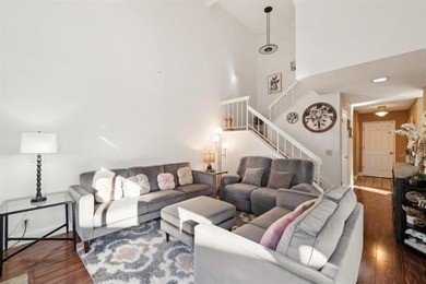 Gorgeous 3 Bedroom, 2.5 Bath Townhouse in South San Jose. Quiet - photo 3