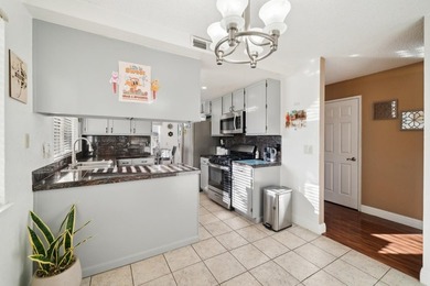 Gorgeous 3 Bedroom, 2.5 Bath Townhouse in South San Jose. Quiet - photo 8