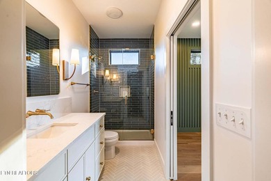 Welcome to 2600 Vucrest Ave, a newly constructed, luxury modern - photo 10