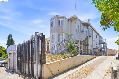 A rare and compelling income-producing opportunity in the heart - photo 1
