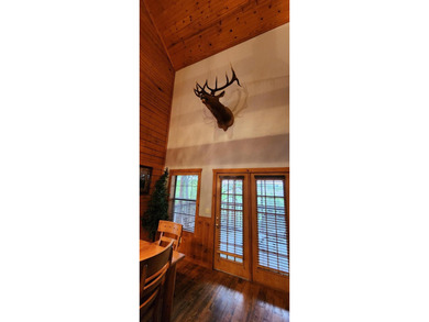 Nightly Rental cabin at its finest with a lock outdoor - photo 8