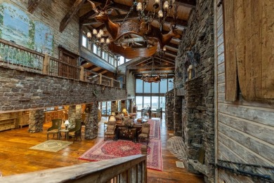 Experience unparalleled luxury at this breathtaking estate - photo 7