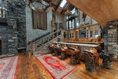 Experience unparalleled luxury at this breathtaking estate - photo 10