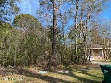 Tucked away behind Memorial Hospital, this area has rental and - photo 2