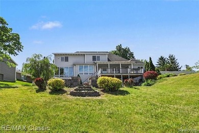 Come experience everything 5118 S Shore Drive has to offer. This - photo 4