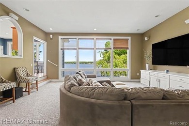 Come experience everything 5118 S Shore Drive has to offer. This - photo 10