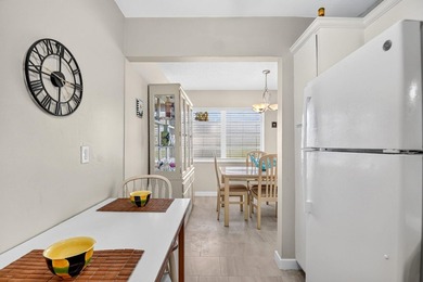 Welcome to this Rare Impeccably Maintained First Floor 2 Bedroom - photo 11