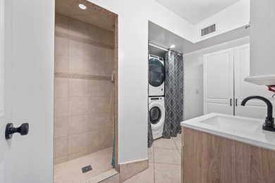 Welcome to this charming and beautifully maintained 3-bedroom - photo 14