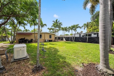 Welcome to this charming and beautifully maintained 3-bedroom - photo 19