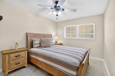 Welcome to this Rare Impeccably Maintained First Floor 2 Bedroom - photo 21