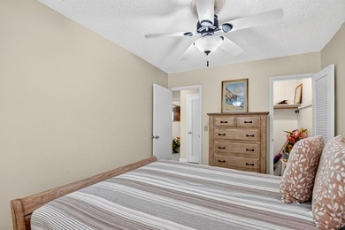 Welcome to this Rare Impeccably Maintained First Floor 2 Bedroom - photo 23