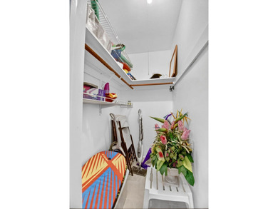 Welcome to this Rare Impeccably Maintained First Floor 2 Bedroom - photo 24
