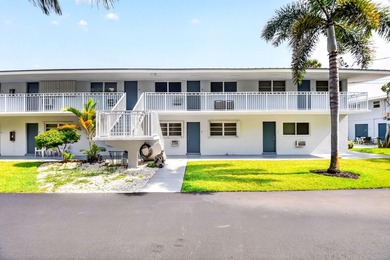 Welcome to this Rare Impeccably Maintained First Floor 2 Bedroom - photo 27