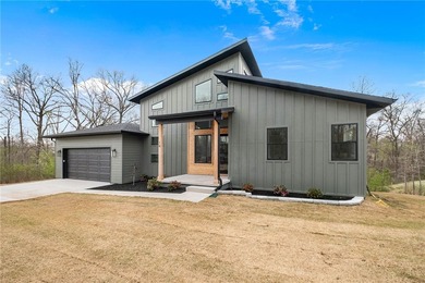 Welcome to this stunning new construction home in beautiful - photo 2