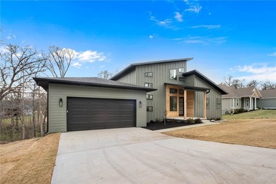 Welcome to this stunning new construction home in beautiful - photo 3
