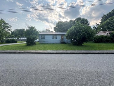 (private lake, pond, creek) Home For Sale in Cookeville Tennessee