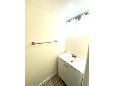 Welcome to this charming two-story townhouse in the Fountains of - photo 9