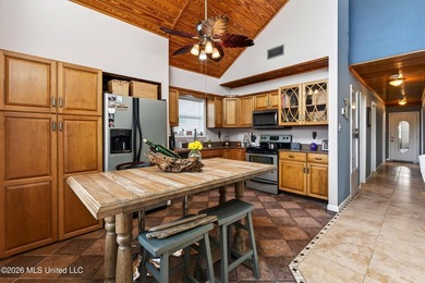 Steps from the beach and just minutes from shopping, dining, and - photo 11