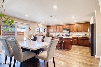 Paid-off solar. A backyard built to enjoy. And a Lennar floor - photo 12