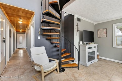Steps from the beach and just minutes from shopping, dining, and - photo 19