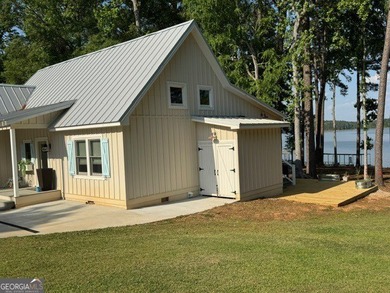 Welcome to the lake! Beautiful lakefront home on Clarks Hill - photo 3