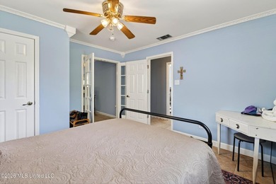 Steps from the beach and just minutes from shopping, dining, and - photo 25