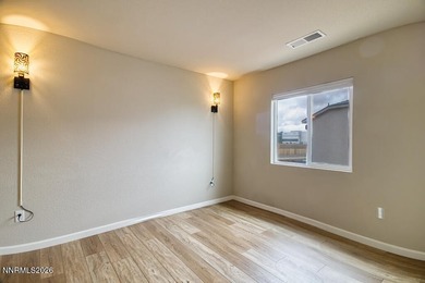 Paid-off solar. A backyard built to enjoy. And a Lennar floor - photo 31