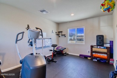 Paid-off solar. A backyard built to enjoy. And a Lennar floor - photo 38