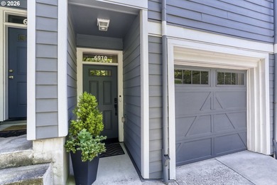 Nestled in the heart of beautiful Cathedral Park in the vibrant