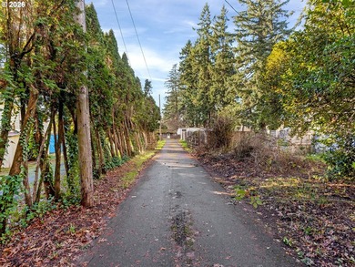 Great development opportunity on a one-acre lot in Milwaukie. A - photo 9